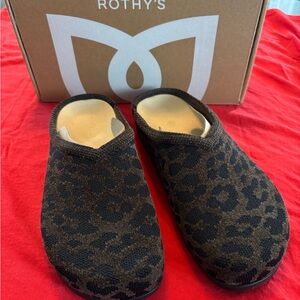 Rothy's Brown and Black Leopard Clogs revelvet